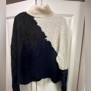 lululemon athletica Black, White, and Navy Sweater